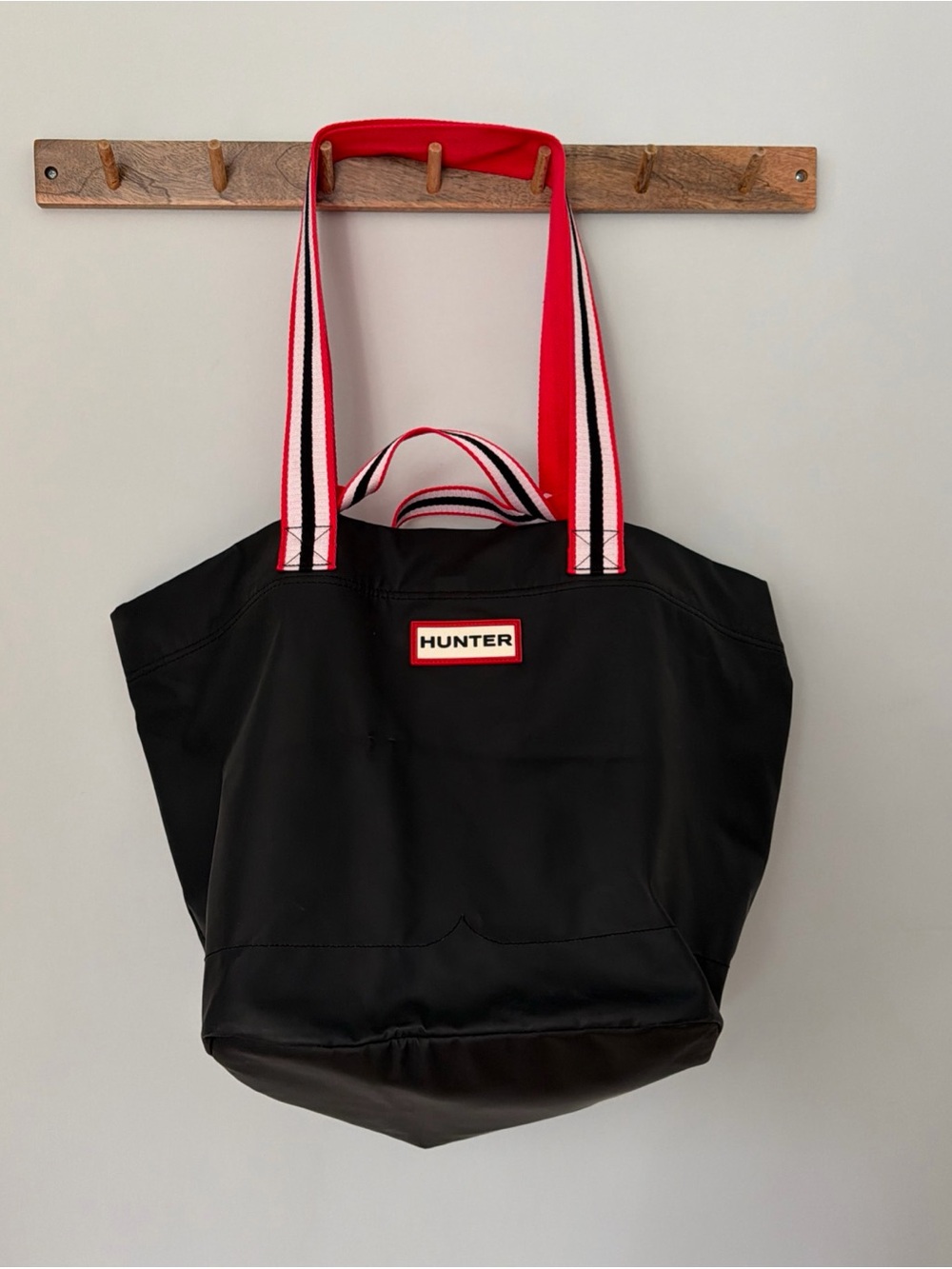 Hunter Boots Large Tote Shoulder Bag Rubber Waterpooof Black Red 23 X 15